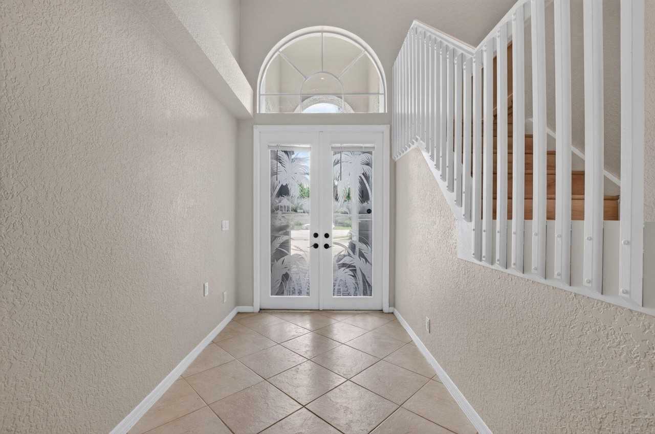 11371 Sea Grass Cir - Photo 5 of 35