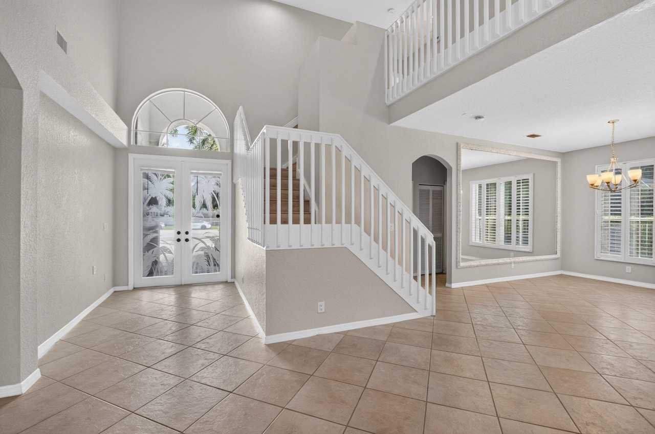 11371 Sea Grass Cir - Photo 7 of 35