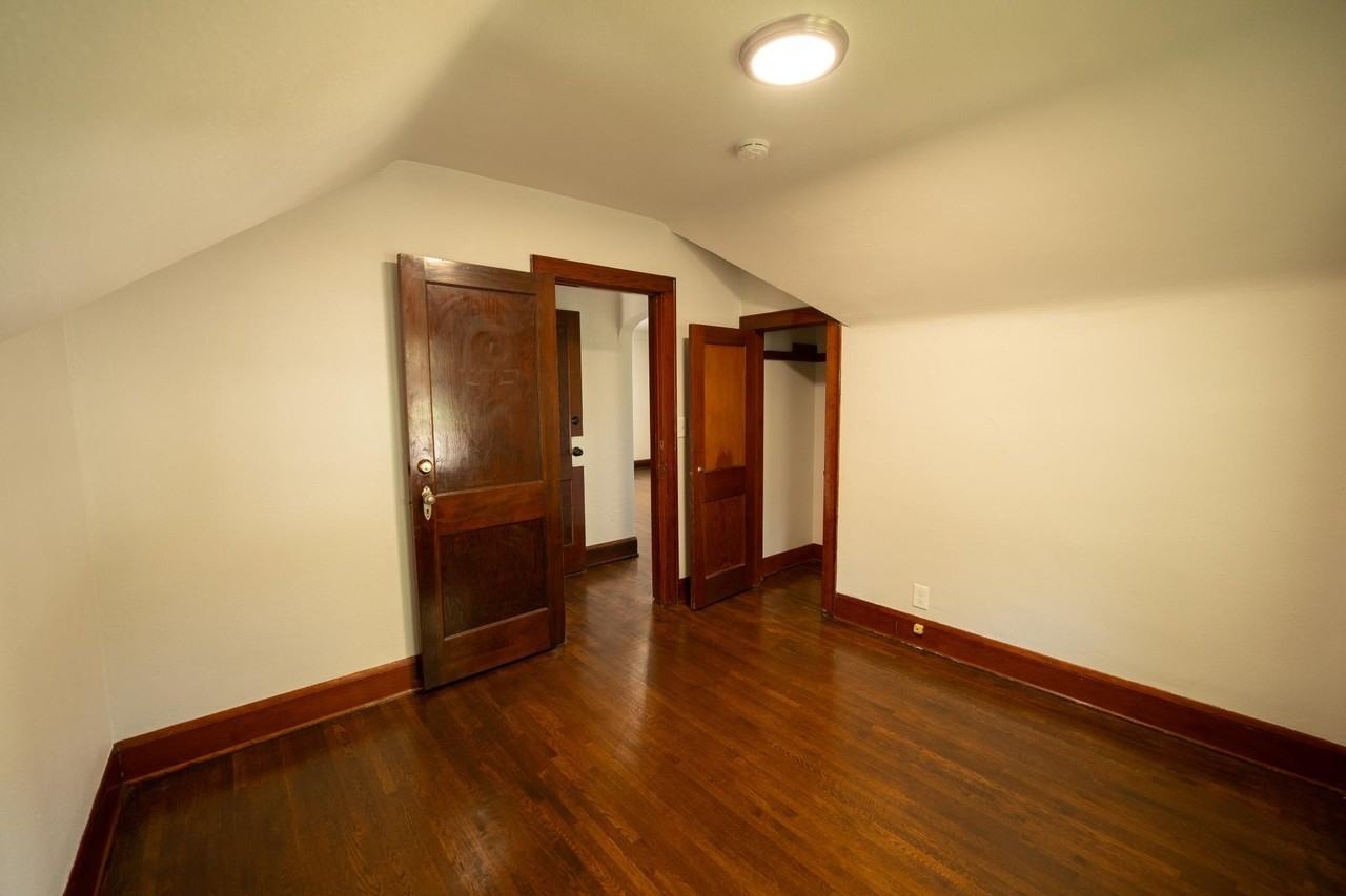 4253 James Ave N #2 - Photo 5 of 16