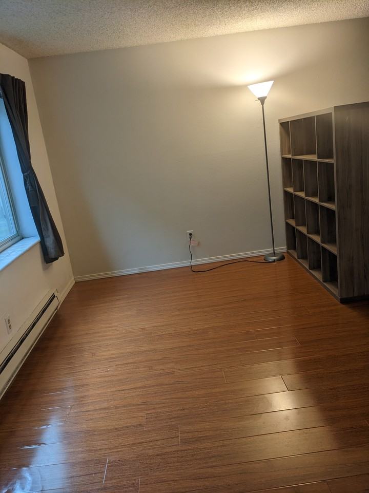 315 13th Avenue East #1 - Photo 5 of 11