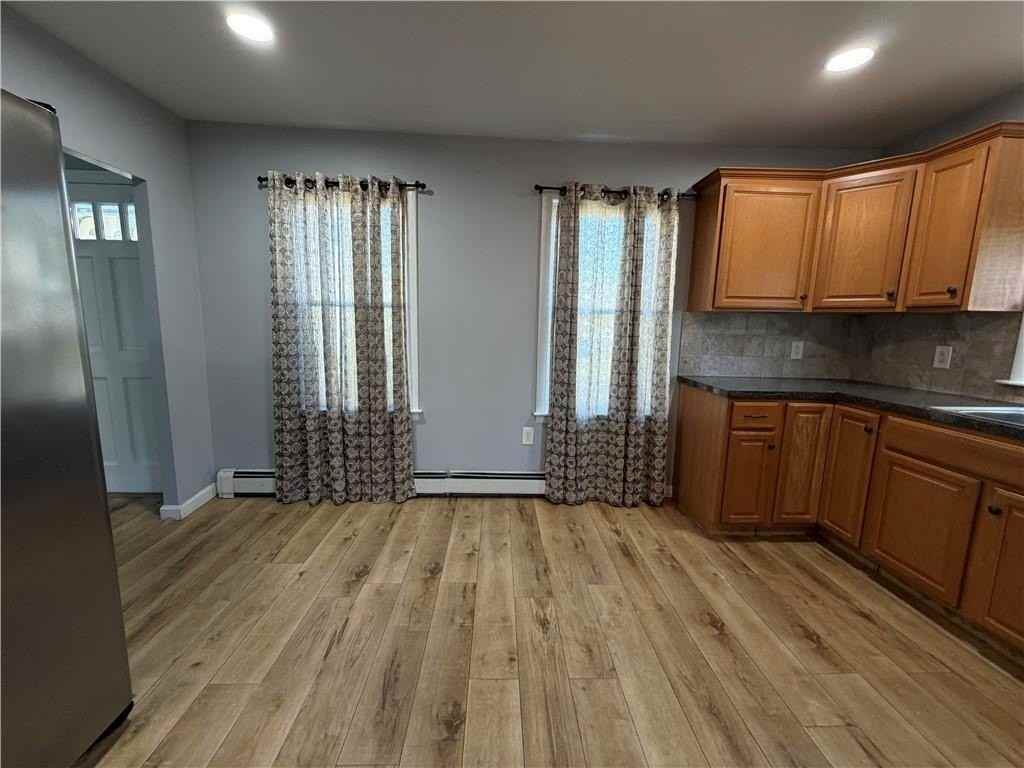 52 Union St - Photo 4 of 25