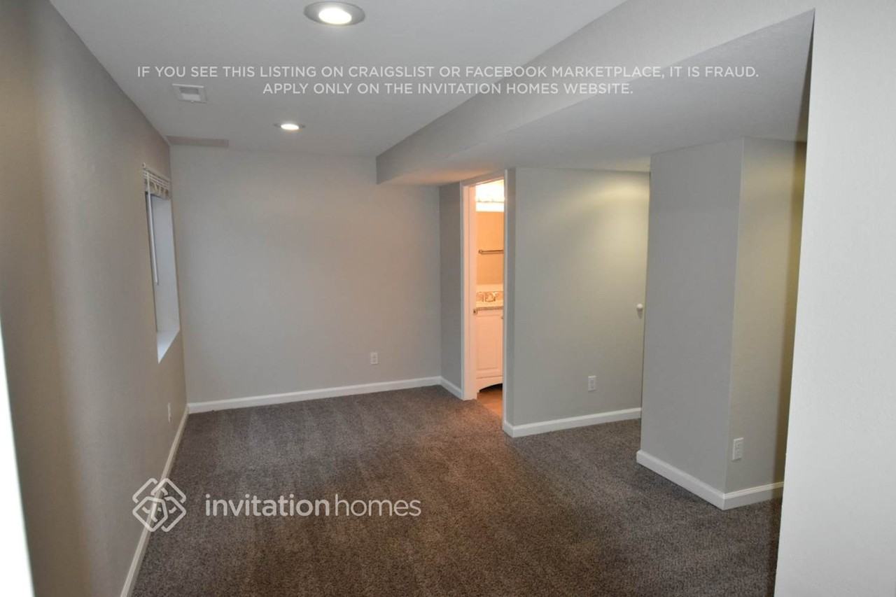3875 S Quemoy Ct - Photo 7 of 14