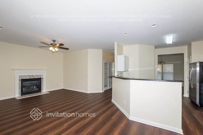 6805 Tanners Creek Dr - Photo 4 of 21