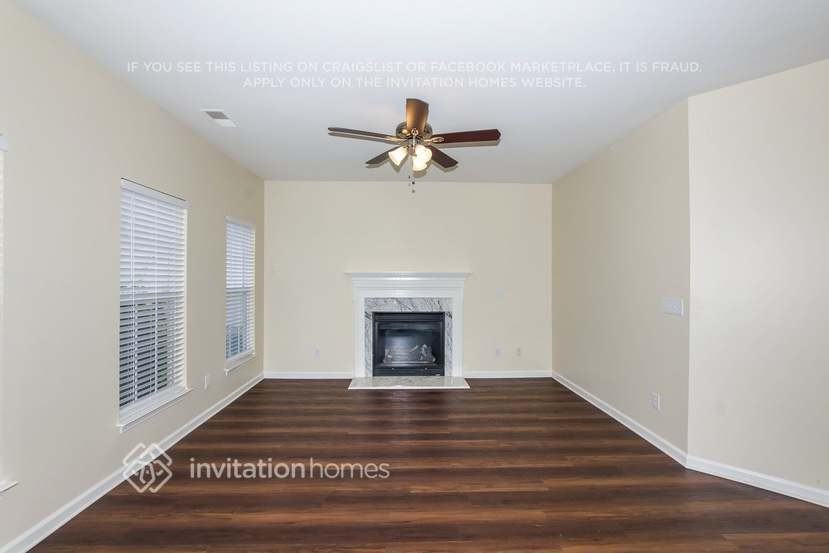 6805 Tanners Creek Dr - Photo 3 of 21
