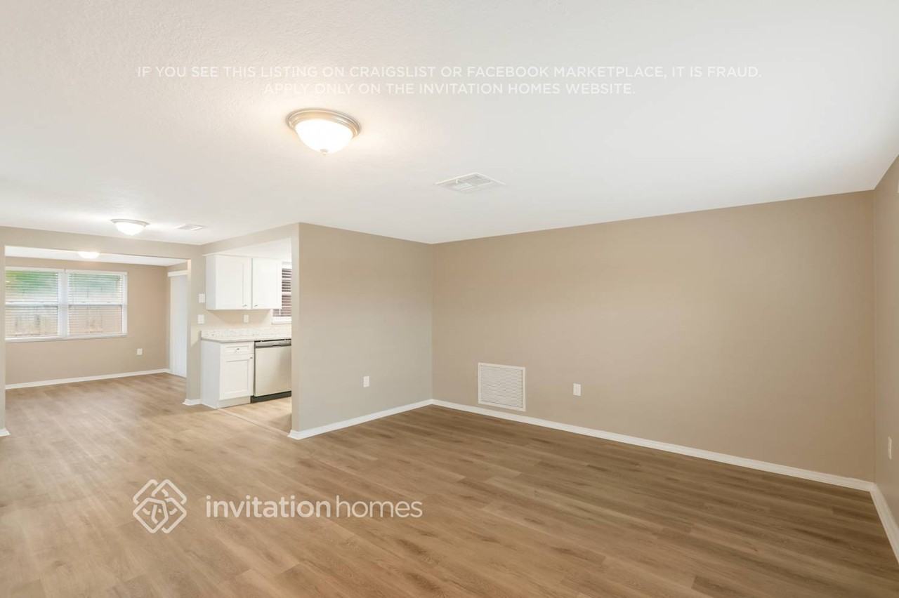 5135 Kiwi Dr - Photo 6 of 31