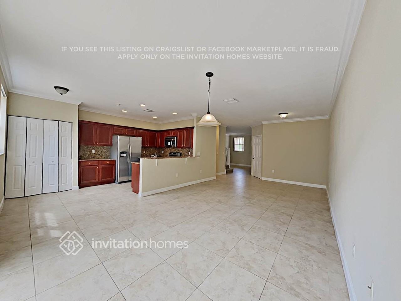 1038 Ne 207th Ter - Photo 5 of 16