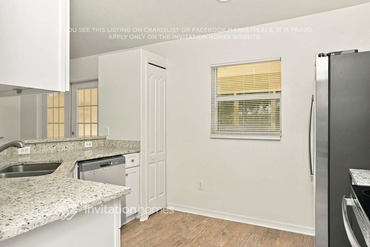 8325 Scanlon Ave - Photo 7 of 17