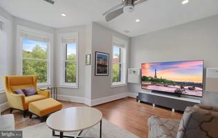 featured image of 928 T St Nw