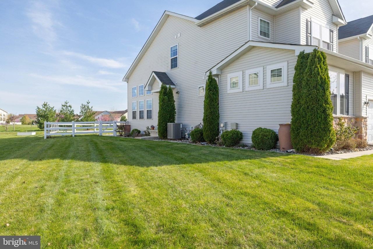 409 Galway Ct - Photo 6 of 49