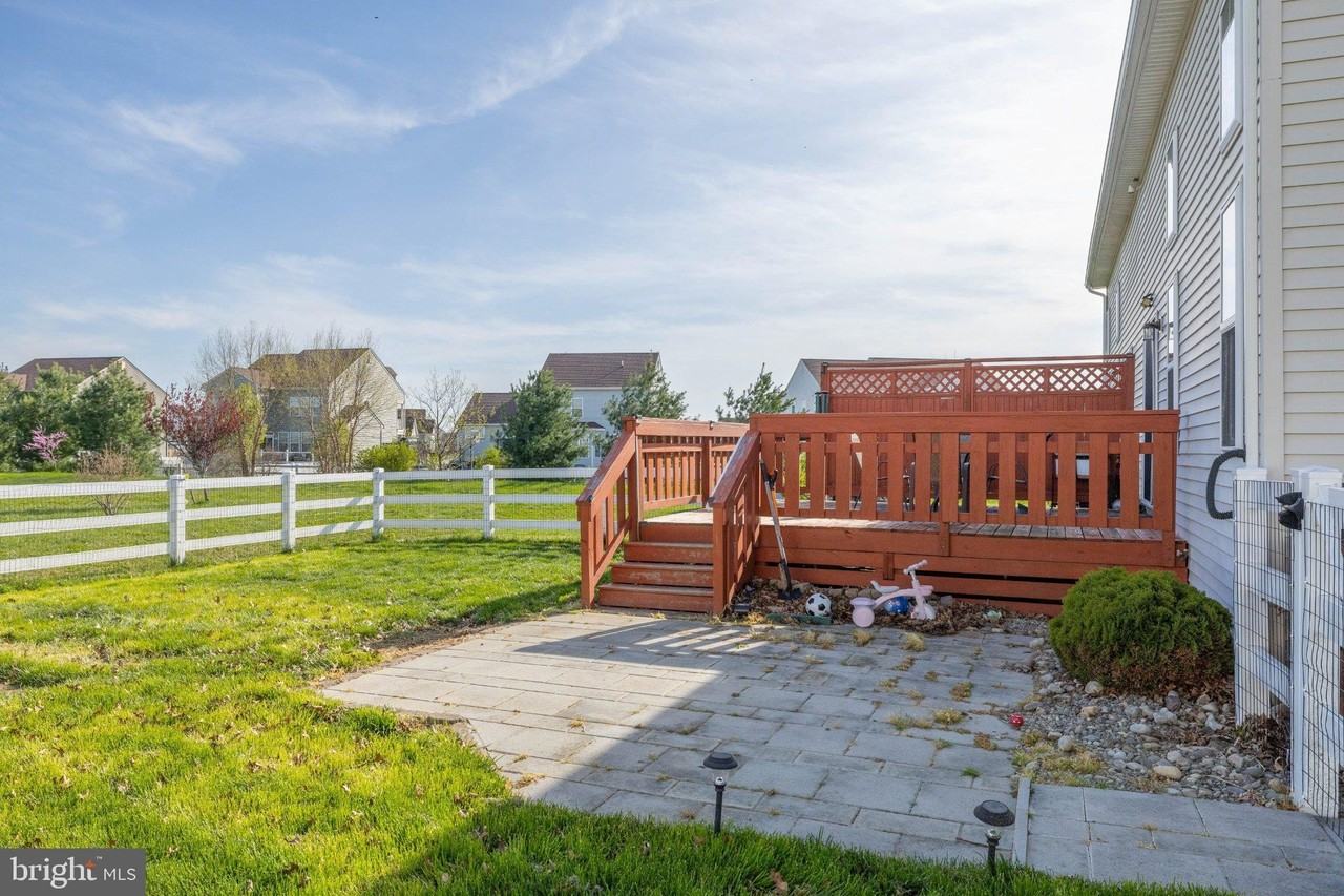 409 Galway Ct - Photo 7 of 49