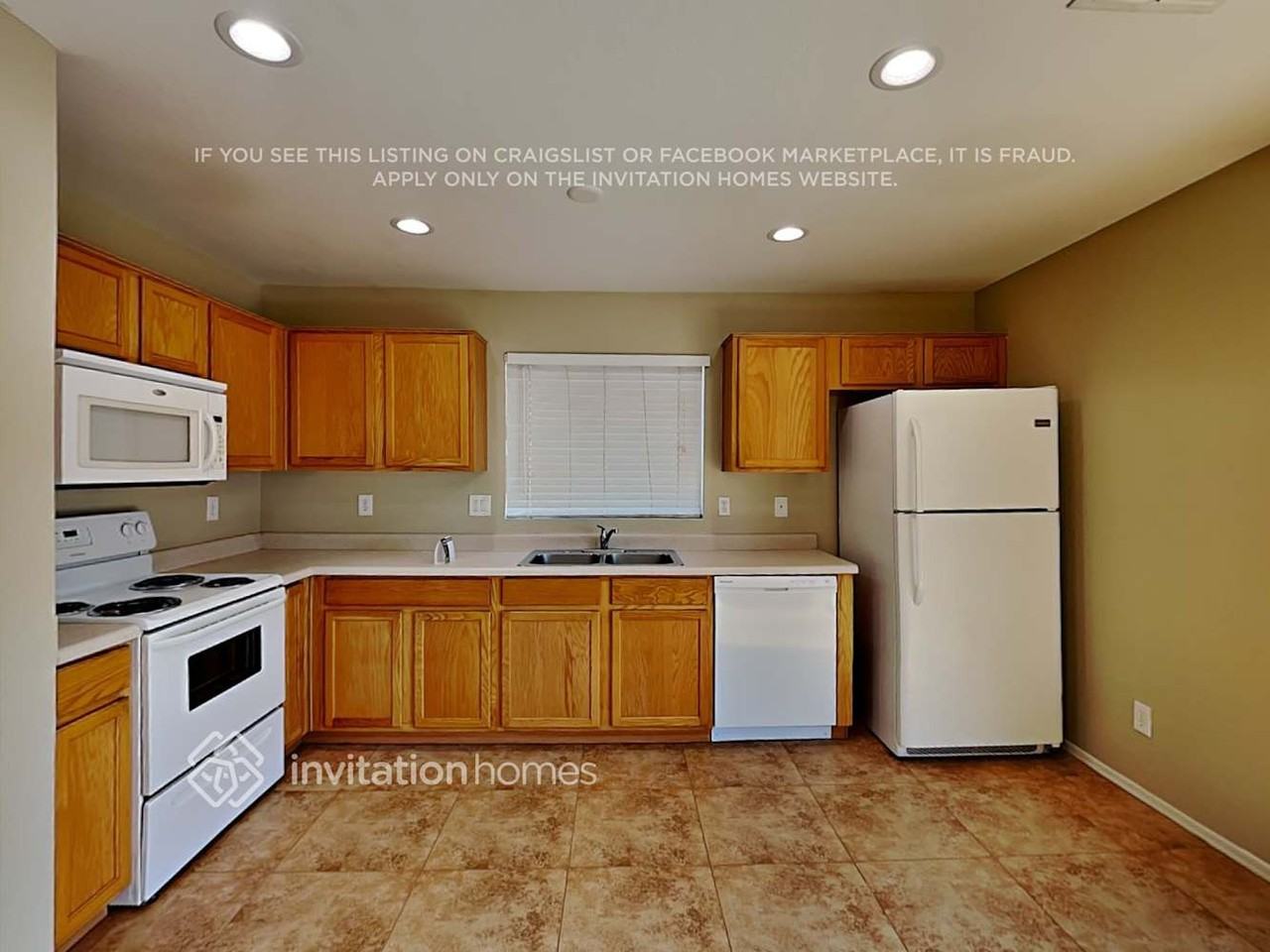 111 S 111th Pl - Photo 5 of 17