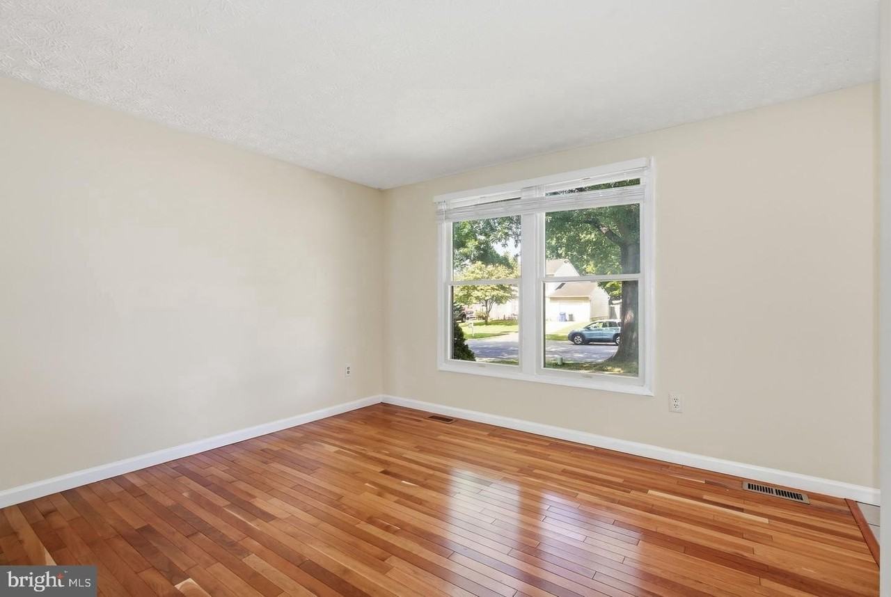 7545 Brenish Dr - Photo 4 of 50