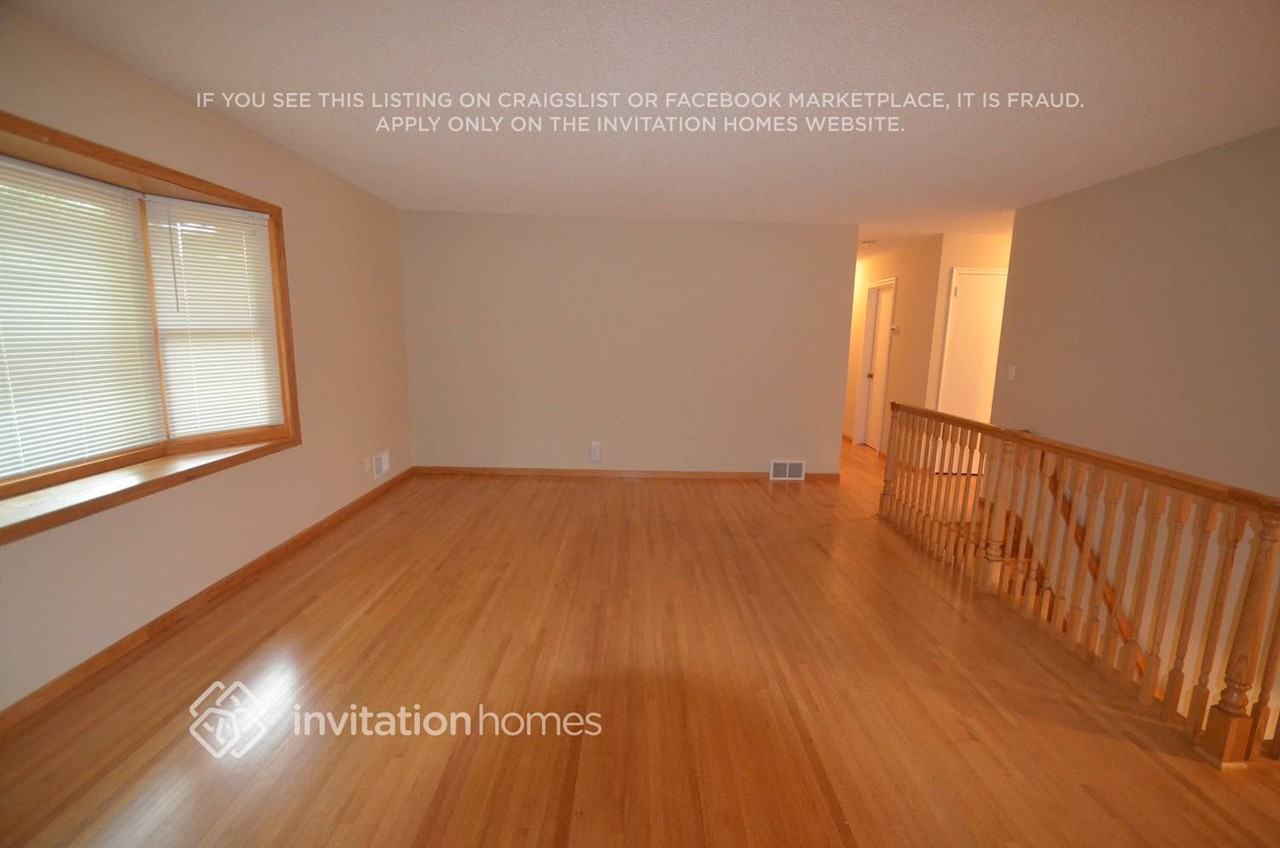 1030 Polk Pl - Photo 6 of 13
