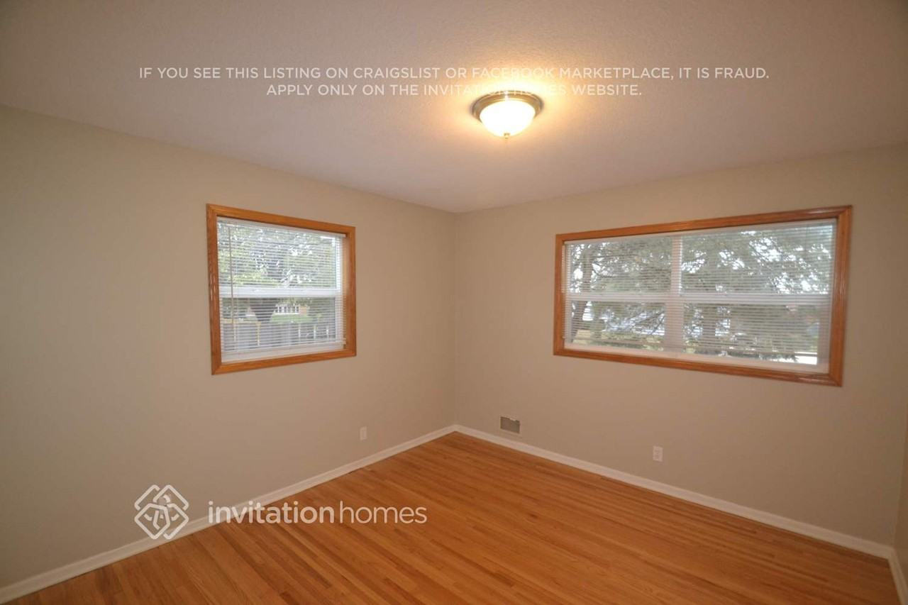 1030 Polk Pl - Photo 7 of 13