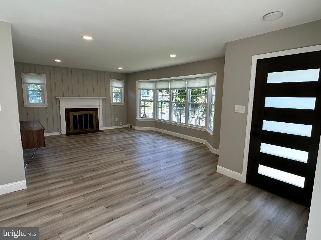 398 Franklin Ave - Photo 3 of 21