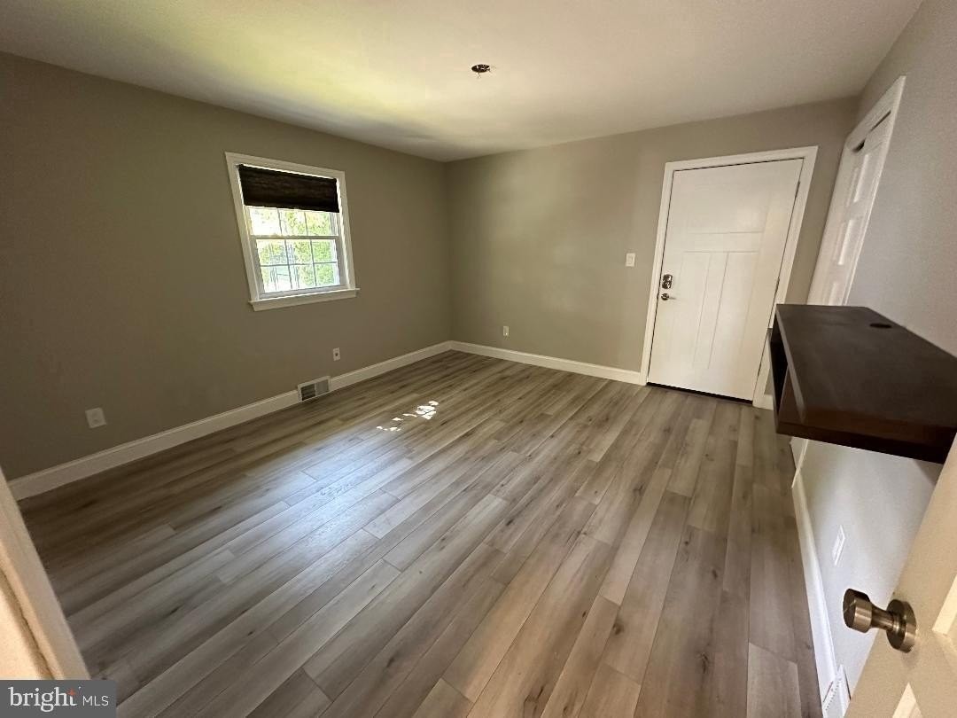 398 Franklin Ave - Photo 7 of 21