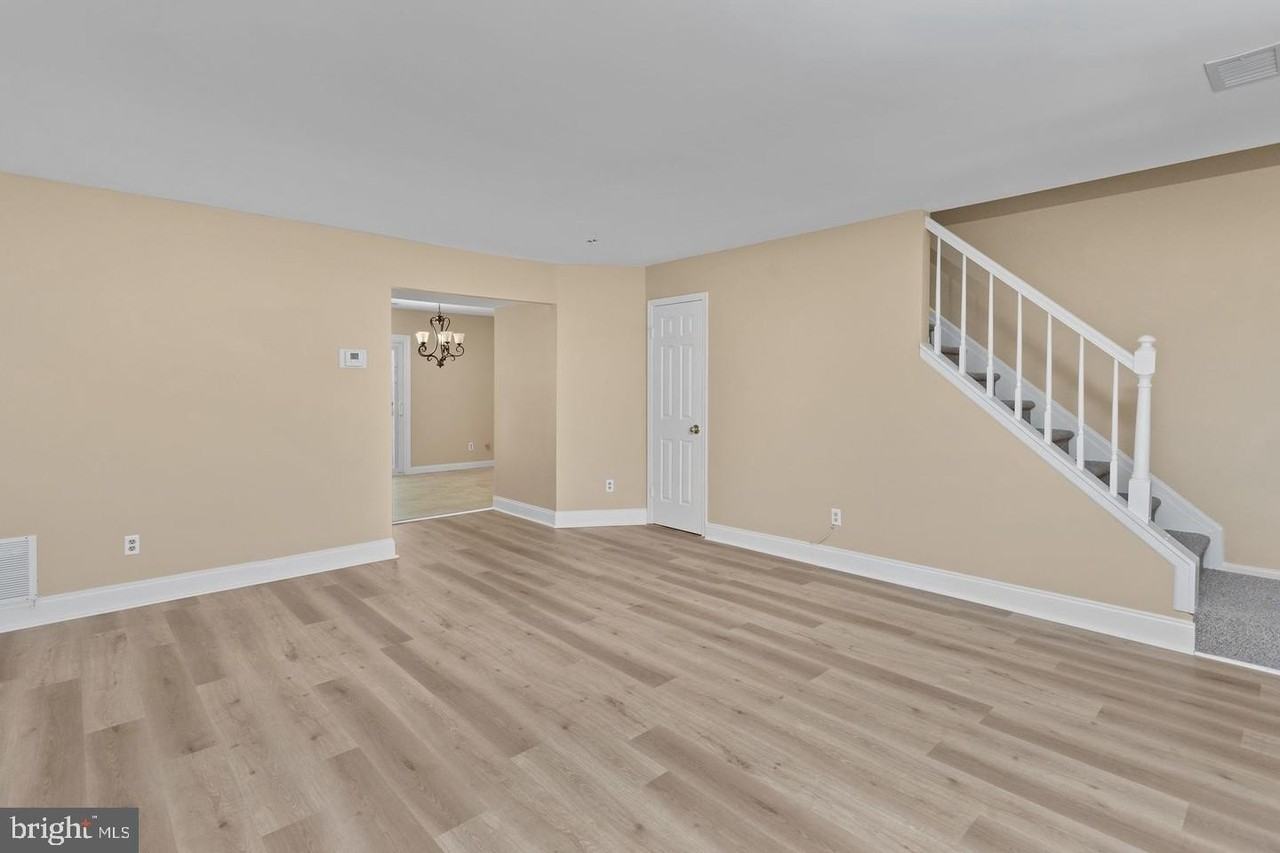 127 Baron Ln - Photo 3 of 13