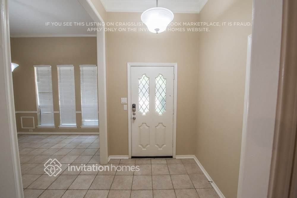1808 Polstar Dr - Photo 2 of 10