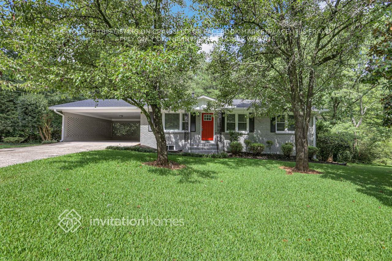 3126 Holbrook Dr Sw - Photo 2 of 23