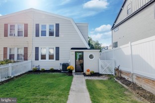 202 N Aberdeen Ave - Photo 1 of 1