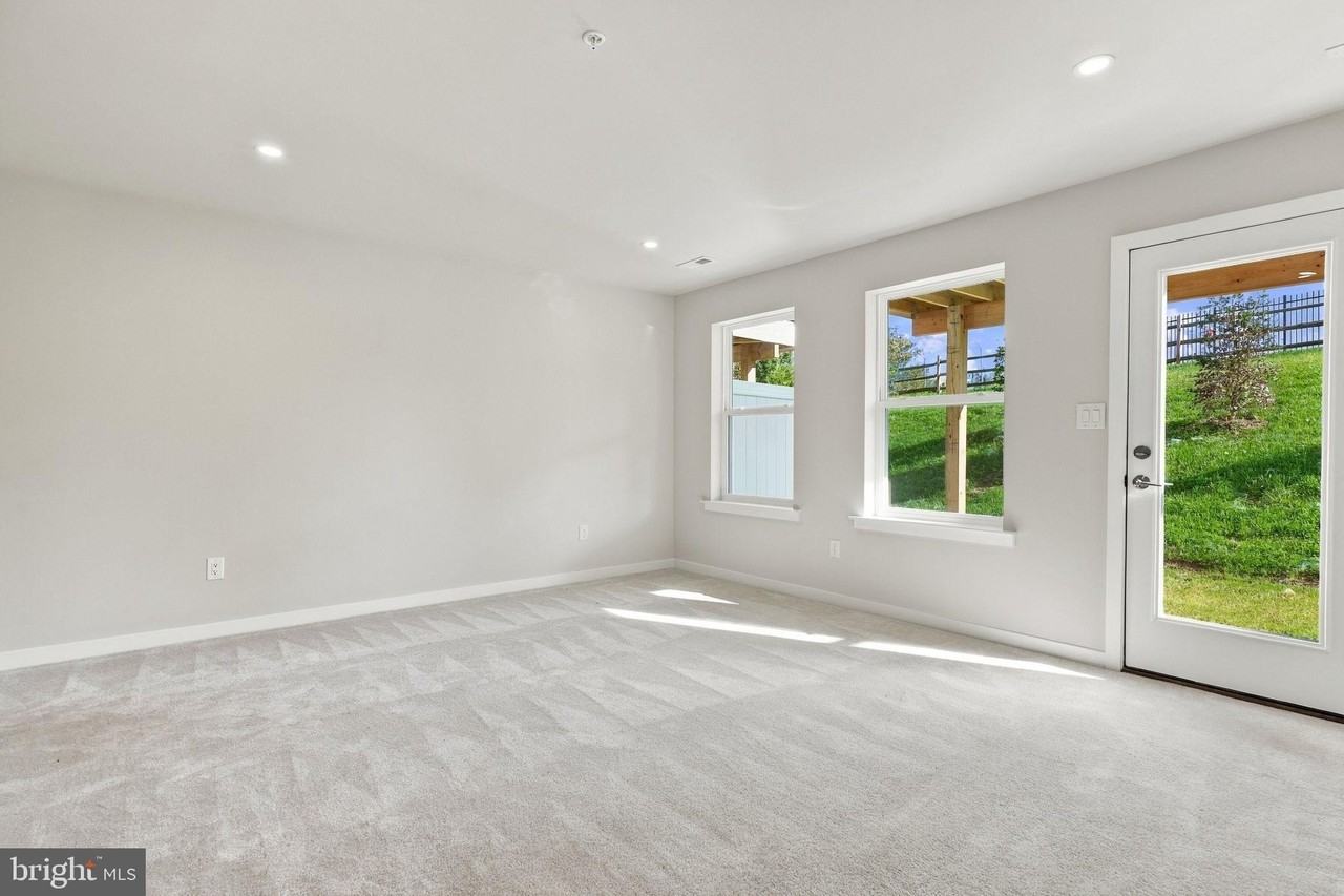 143 River Trail Cir - Photo 4 of 47