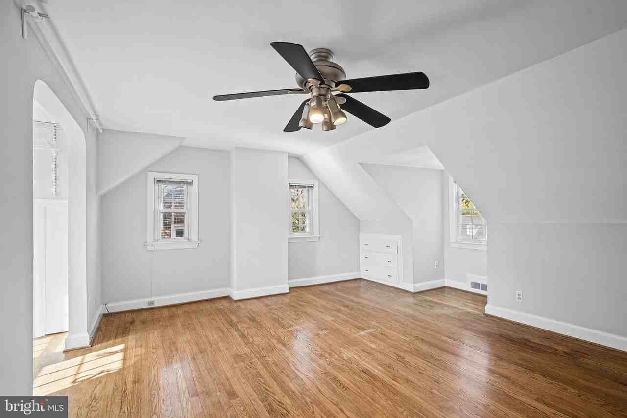 626 N George Mason Dr - Photo 6 of 27