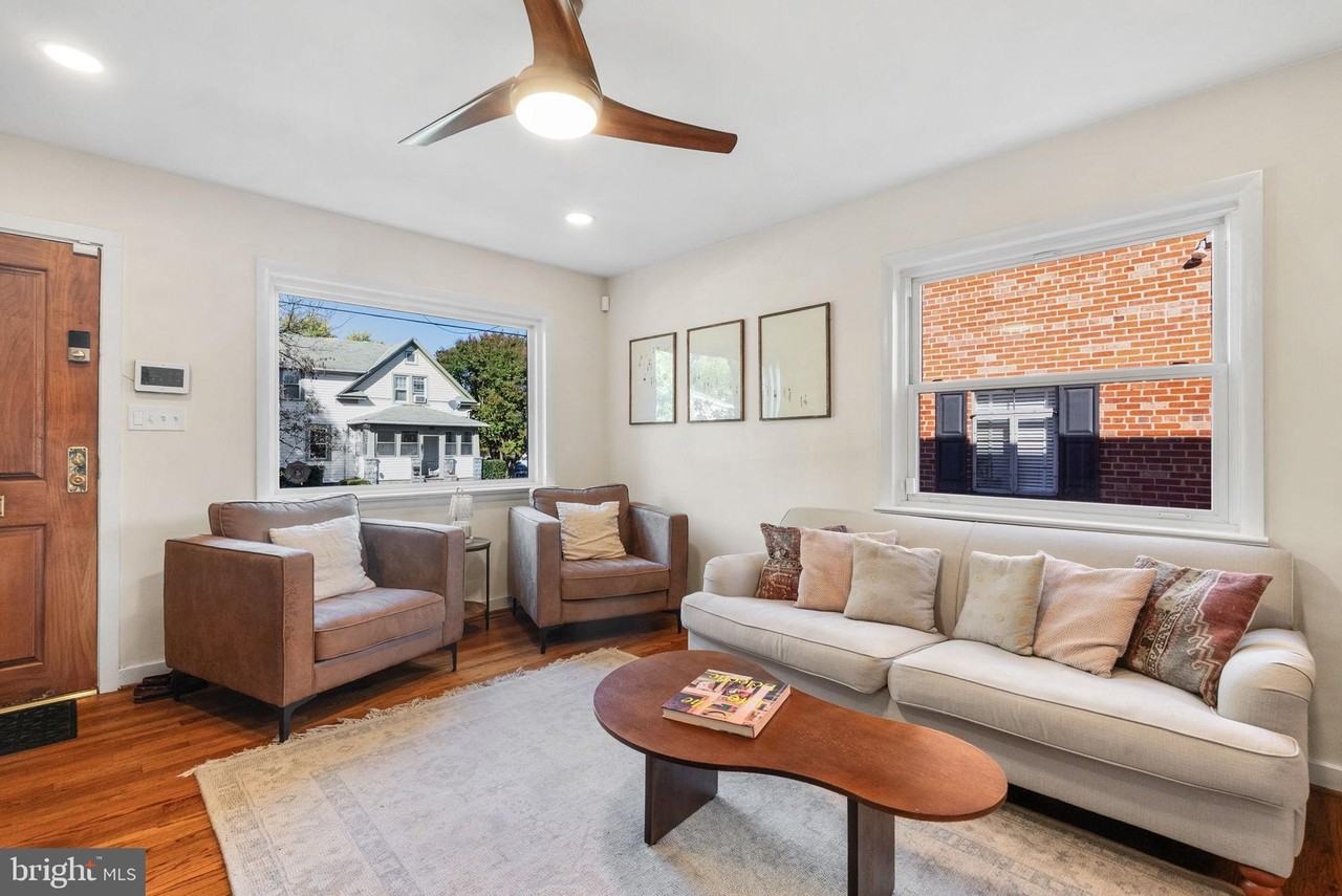 19 E Custis Ave #A - Photo 5 of 31