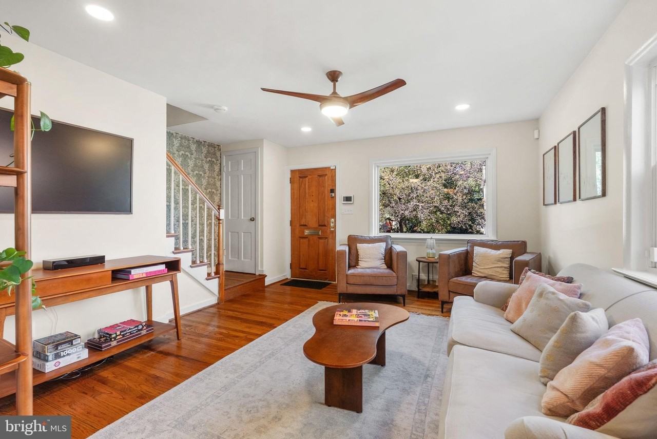 19 E Custis Ave #A - Photo 6 of 31