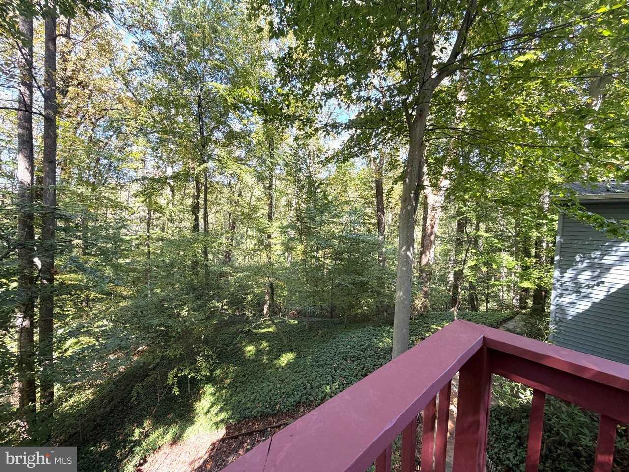 1424 Highwood Dr - Photo 2 of 2