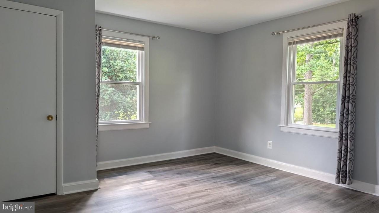 7104 Judith Ave - Photo 7 of 21