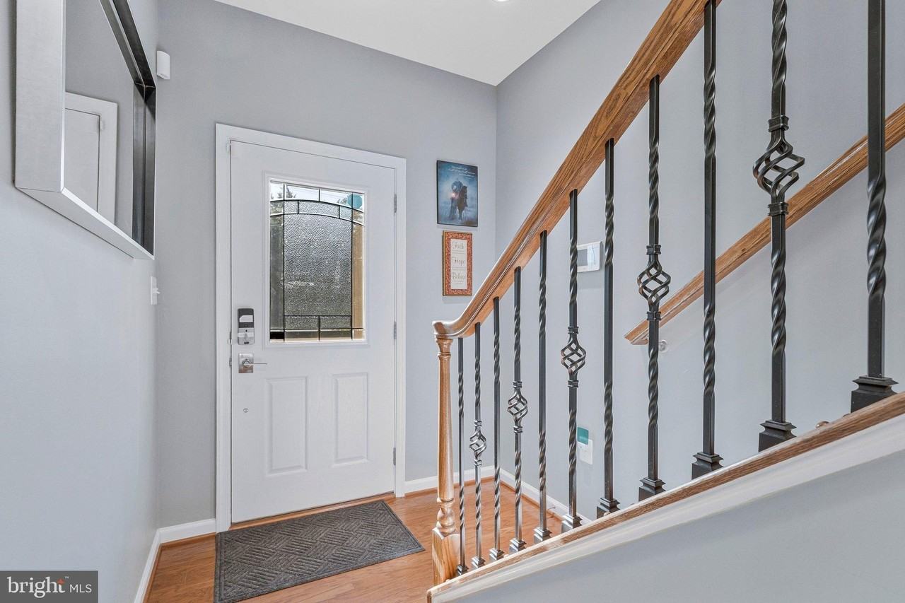 24977 Coats Sq - Photo 2 of 18