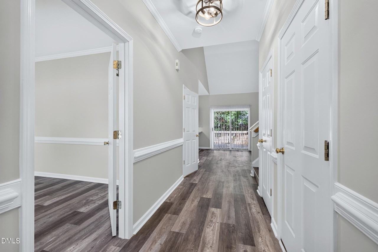 2604 Alder Ridge Ln - Photo 5 of 32