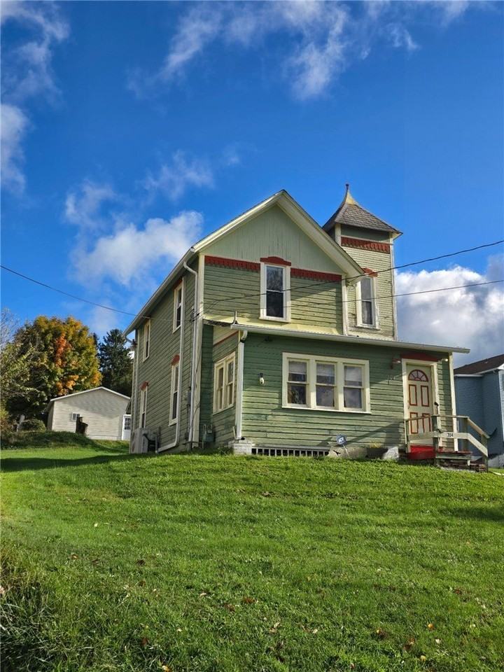 304 Washington Ave - Photo 2 of 19