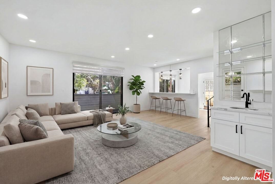 1754 11th St - Photo 2 of 40