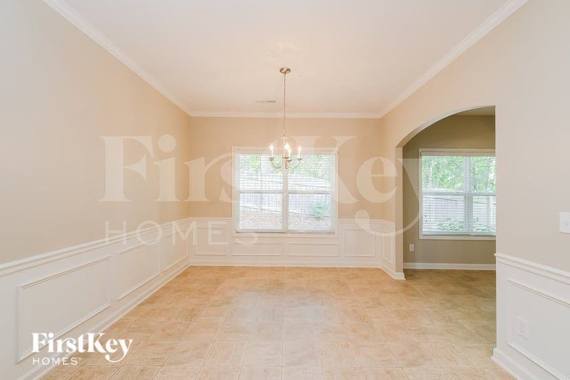2288 Waverly Dell Dr - Photo 6 of 15