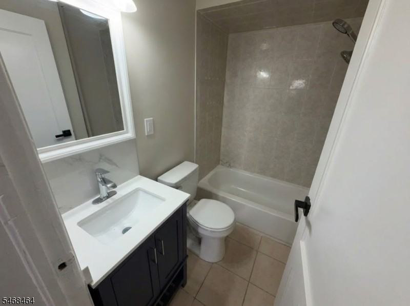 106 Graham Ave - Photo 4 of 6
