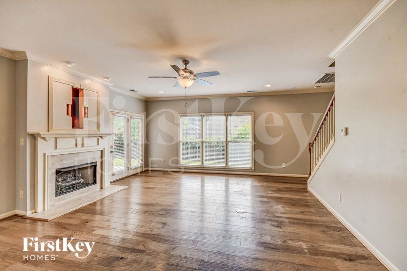 3611 Courtyard Ln - Photo 2 of 16