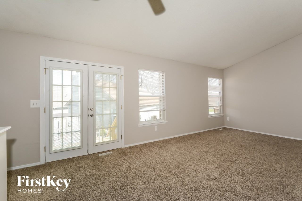 2943 Plum Leaf Cir - Photo 4 of 15