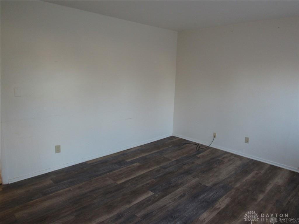 4976 Marburn Ave - Photo 3 of 7
