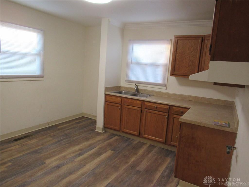 4976 Marburn Ave - Photo 6 of 7