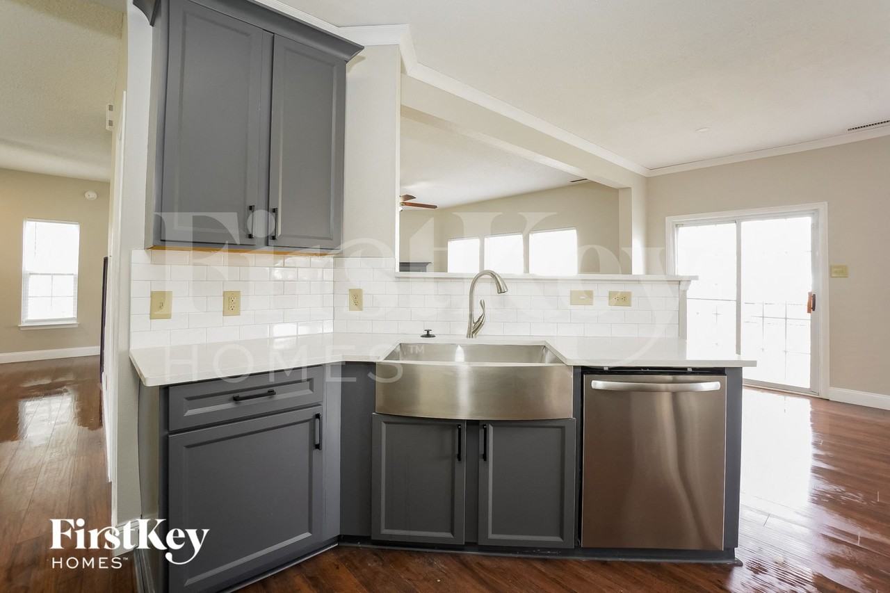 9486 W Lantern Ln - Photo 4 of 14