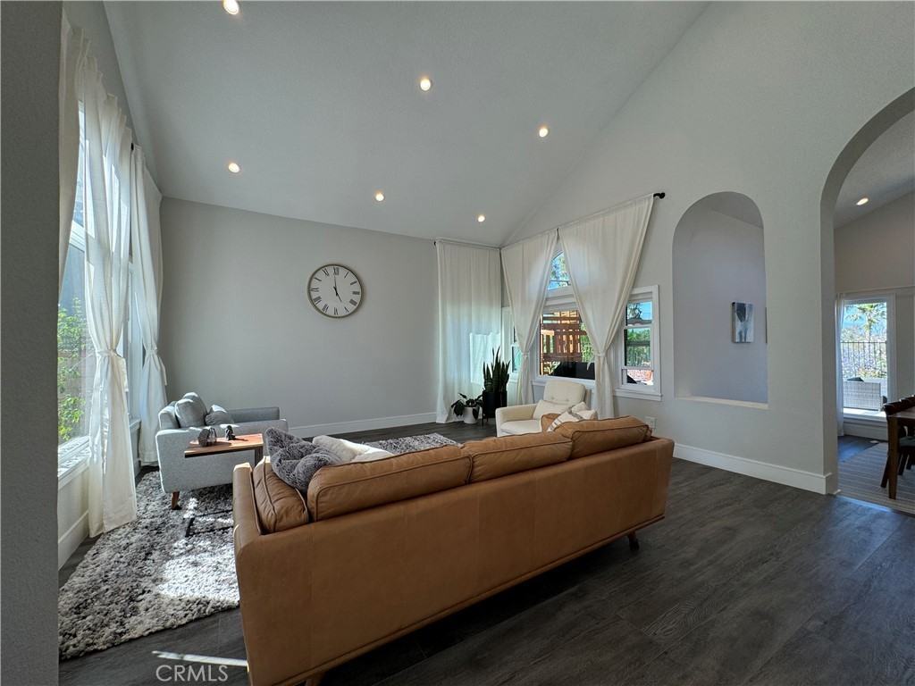 13745 Moonshadow Pl - Photo 6 of 50
