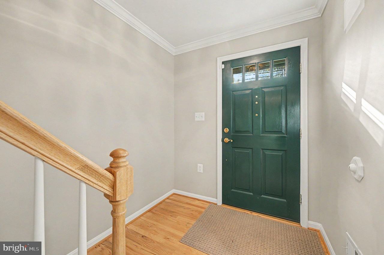 8203 Doctor Craik Ct - Photo 4 of 40