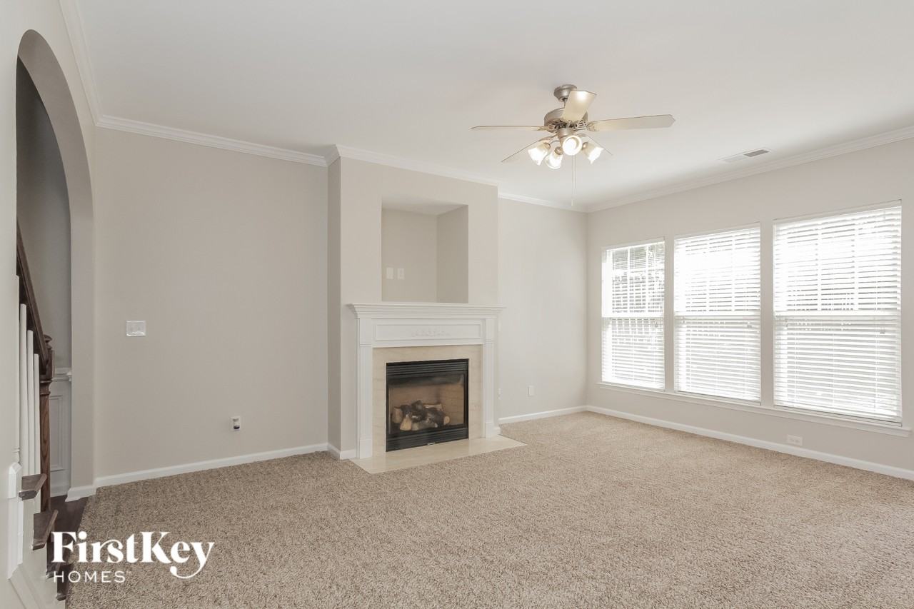 1830 Crabapple Tree Ln - Photo 4 of 15