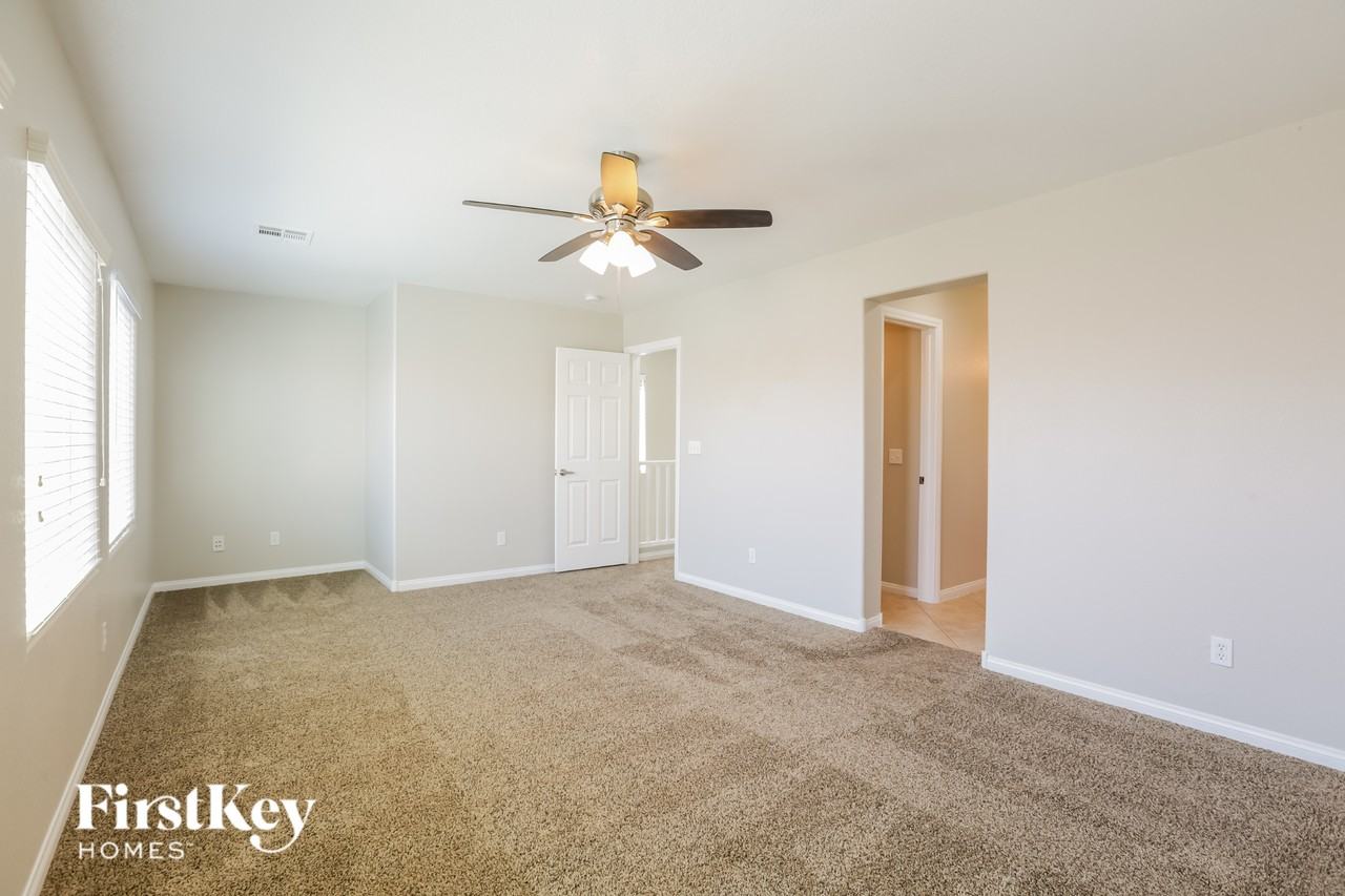 9518 Leaping Lizard St - Photo 7 of 15