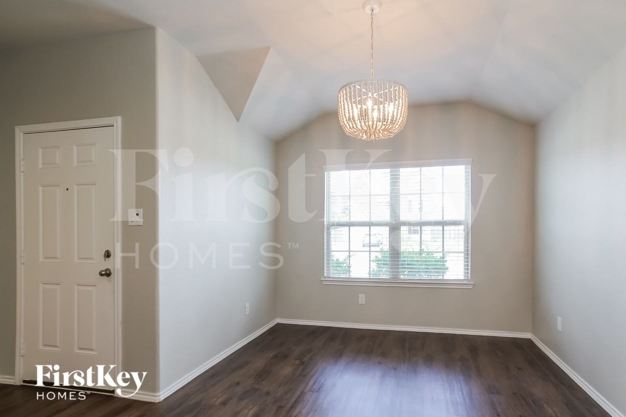 14103 Locke Point Ct - Photo 4 of 15