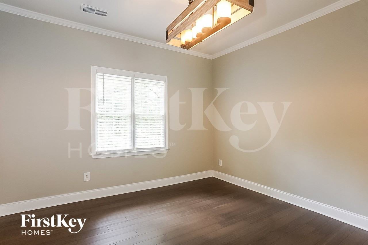 2718 English Saddle Ct - Photo 3 of 15