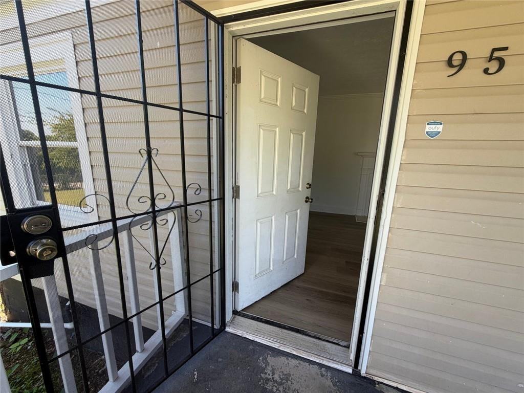 952 Estes Dr Sw - Photo 3 of 14