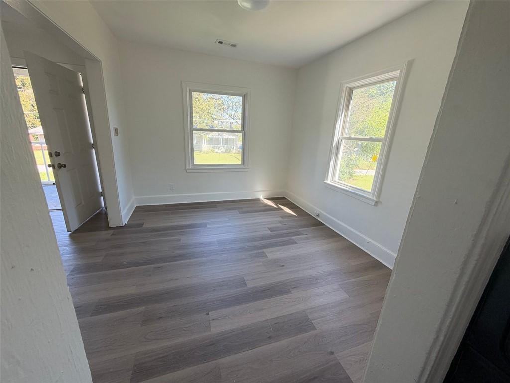952 Estes Dr Sw - Photo 5 of 14