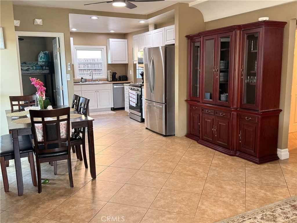 148 W Ash Ave - Photo 2 of 2